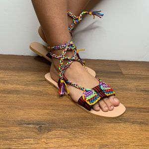 NEW Tribal Print Lace Up Sandals size 9/10